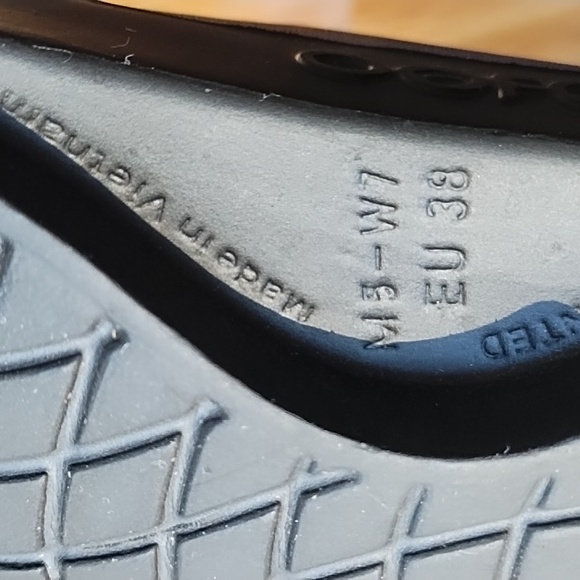 OOOFOS Recovery Slides - Picture 8 of 8